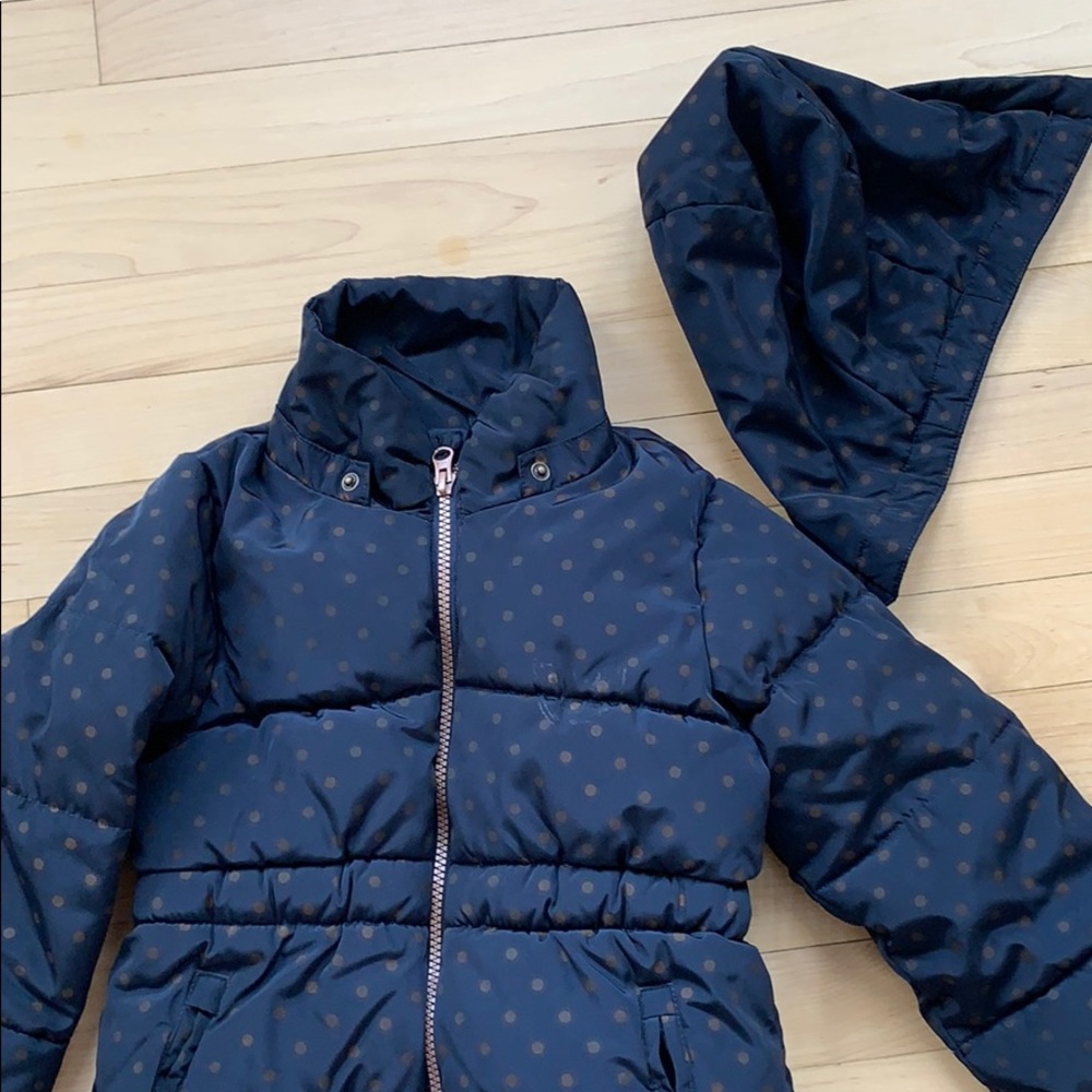 Warm girls winter jacket with detachable hood